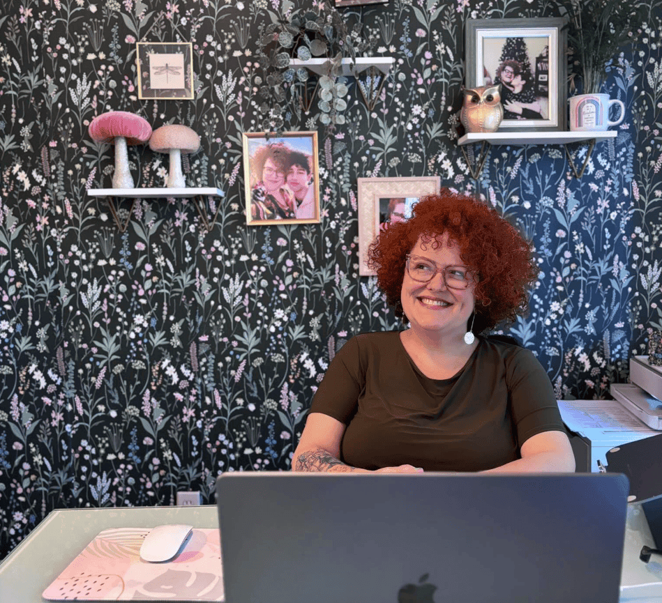 Claudia Kich designer criando wordpress websites profissionais